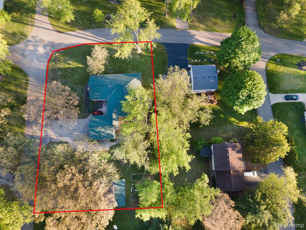 7806 Circle Boulevard, West Bloomfield, MI 48323 — Photo 43