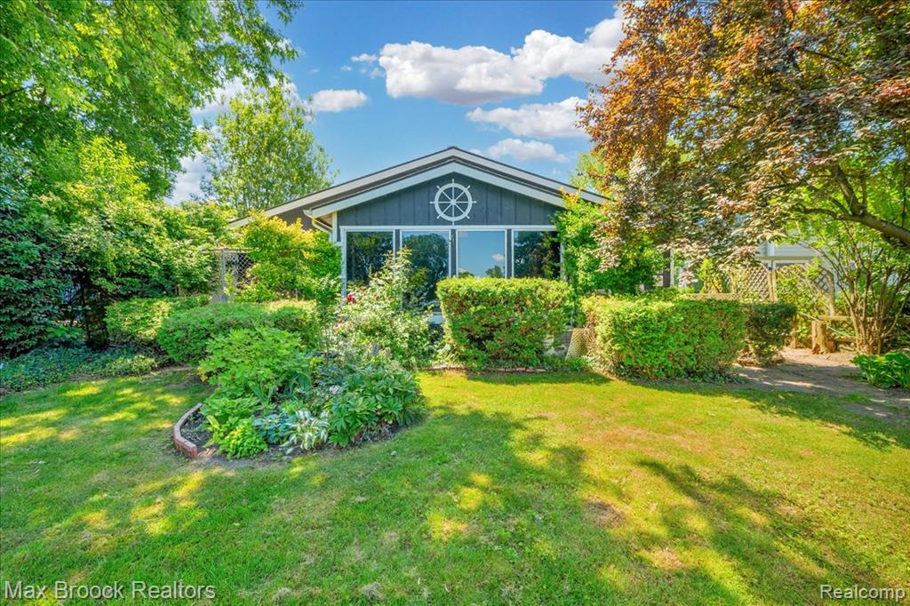 2840 Wall Street, Keego Harbor, MI 48320 — Photo 24