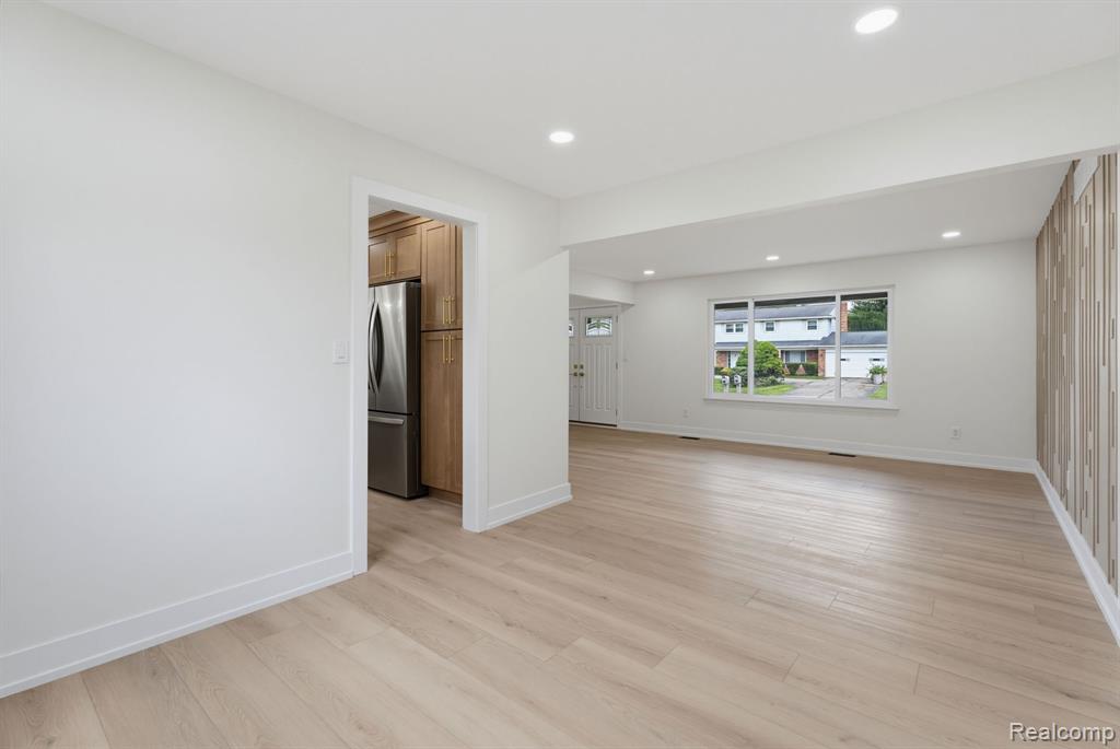 6780 Lee Crest Drive, West Bloomfield, MI — Photo 23