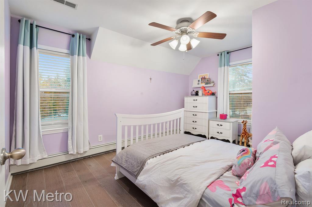 735 E HURON Street, Milford, MI 48381 — Photo 22