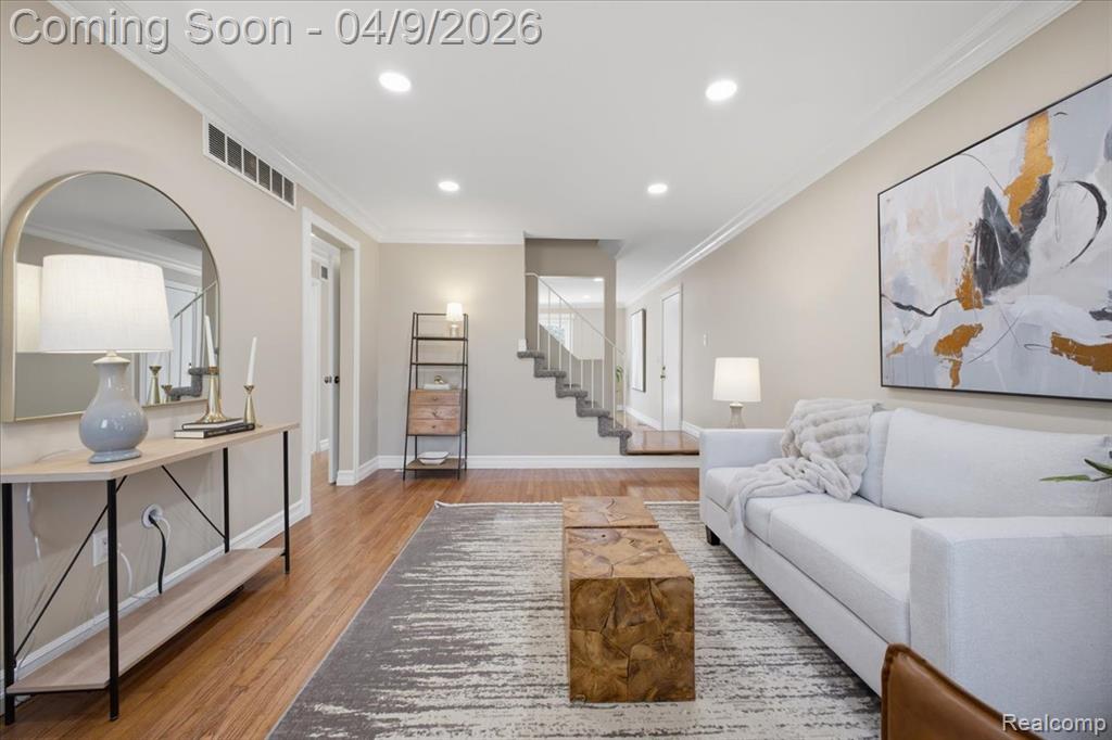 889 Hadley Road, Rochester Hills, MI 48333 — Photo 11