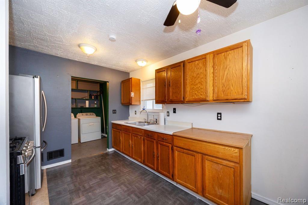 7189 MICHAEL Street, Taylor, MI 48180 — Photo 21