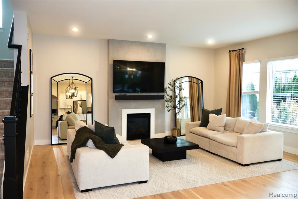 47221 Hidden Meadows Drive, Macomb, MI 48044 — Photo 8