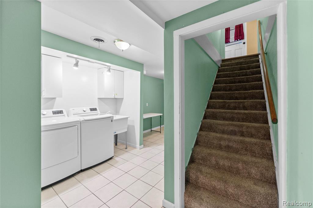 2354 Grove Park Road, Fenton, MI 48430 — Photo 23