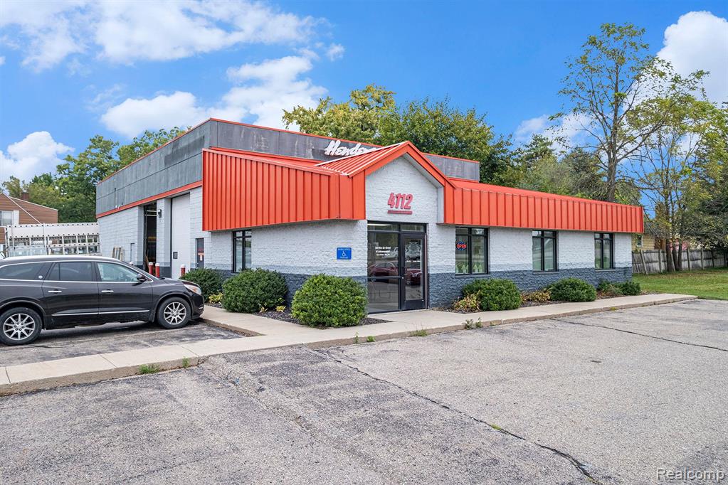 4112 CORUNNA Road, Flint, MI 48532 — Photo 17