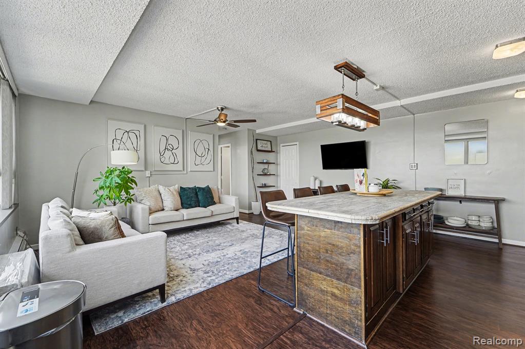 8900 E Jefferson Avenue, 729, Detroit, MI 48214 — Photo 10