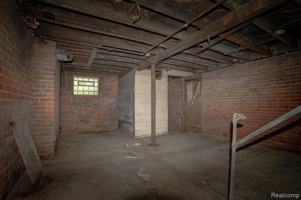 7250 Saint Paul Street, Detroit, MI 48214 — Photo 7