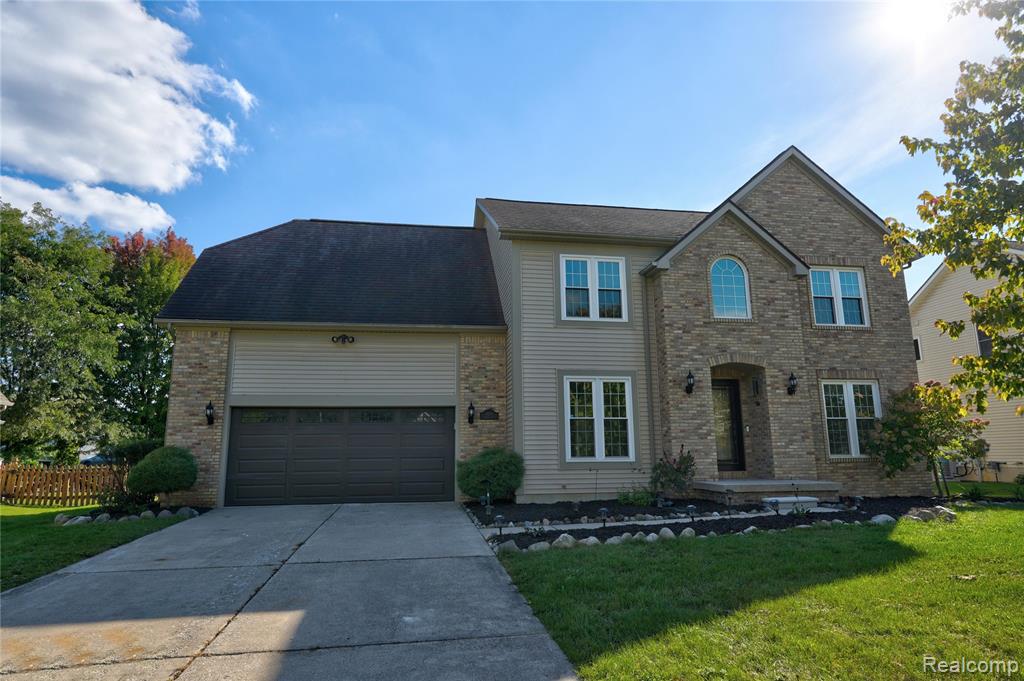 8251 N Port, Grand Blanc, MI 48439