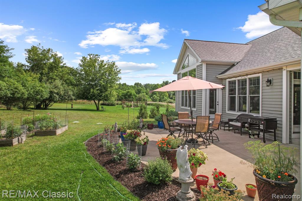 5314 WALNUT CREEK Lane, Ann Arbor, MI 48105 — Photo 37