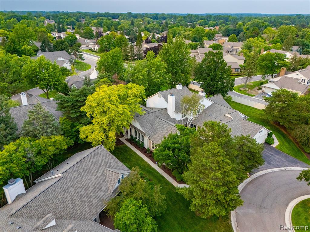 6012 Danbury Court, West Bloomfield, MI — Photo 46