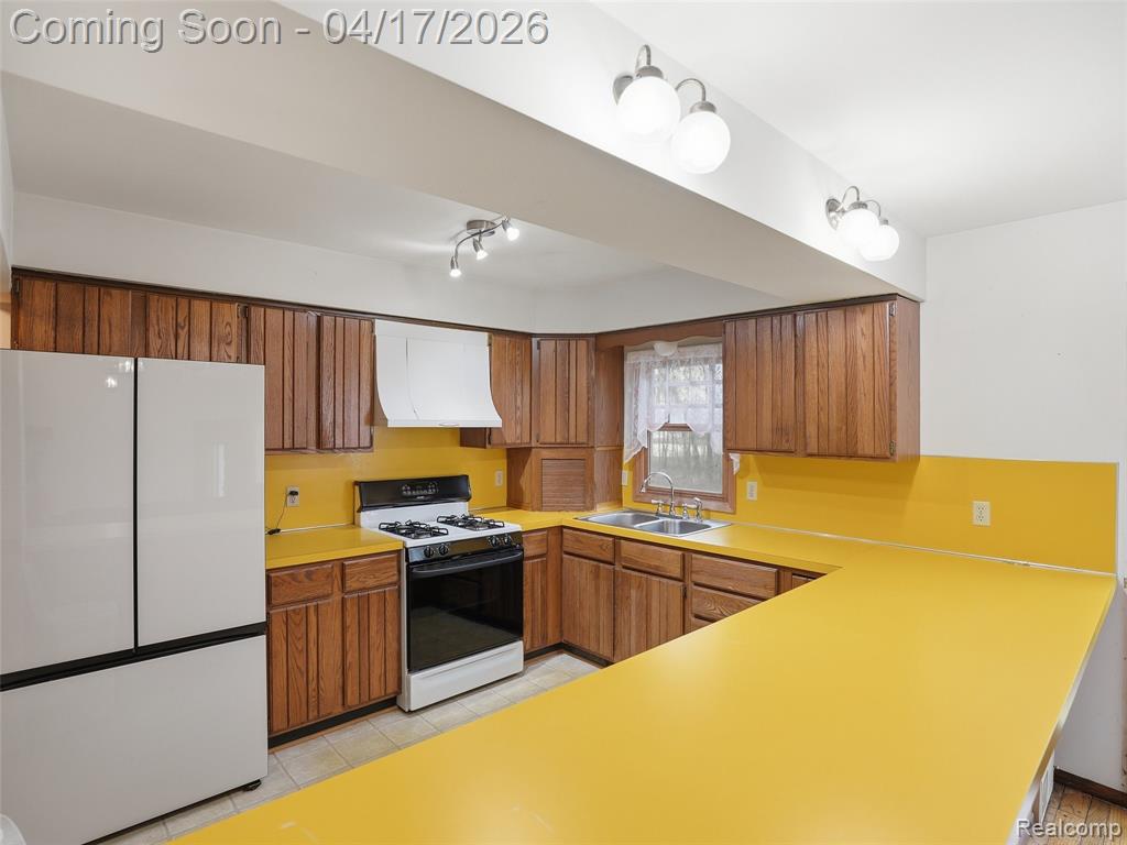 11430 Big Lake Road, Davisburg, MI 48350 — Photo 20