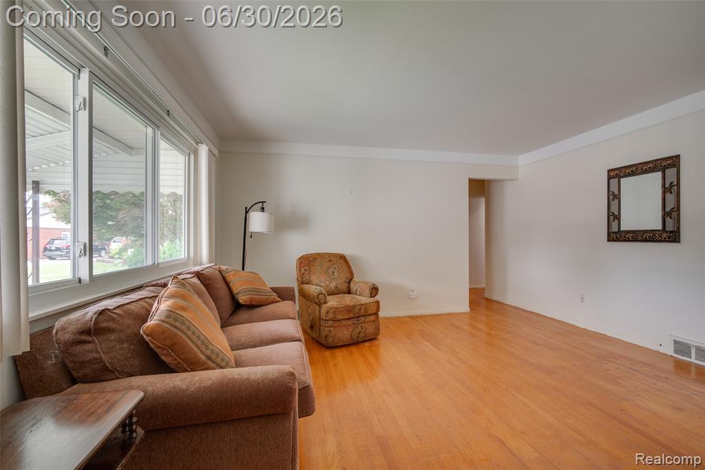 16944 Hans Court, Fraser, MI 48026 — Photo 3