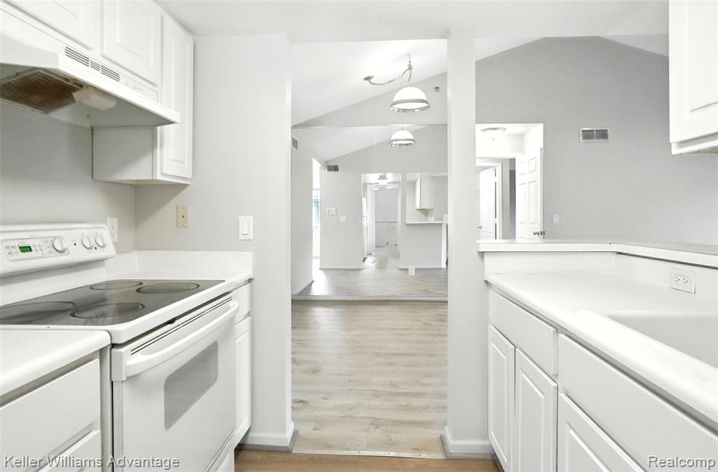 863 Brandon Avenue, Pontiac, MI 48340 — Photo 17