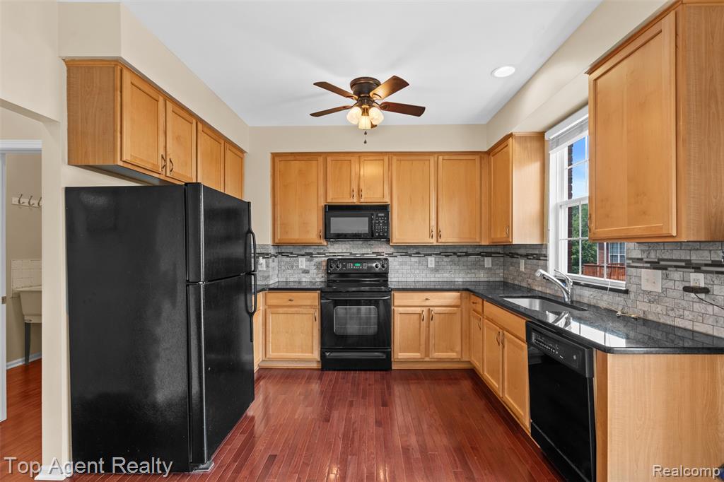 41506 Oconnor Lane, 156, Novi, MI 48377 — Photo 13