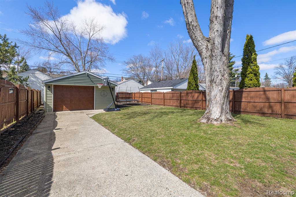 714 S Rembrandt Avenue, Royal Oak, MI 48067 — Photo 33