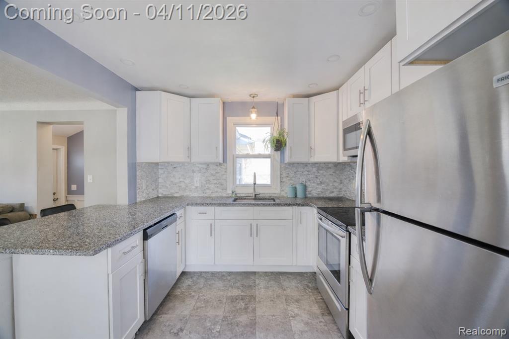 8416 Hugh Street, Westland, MI — Photo 14