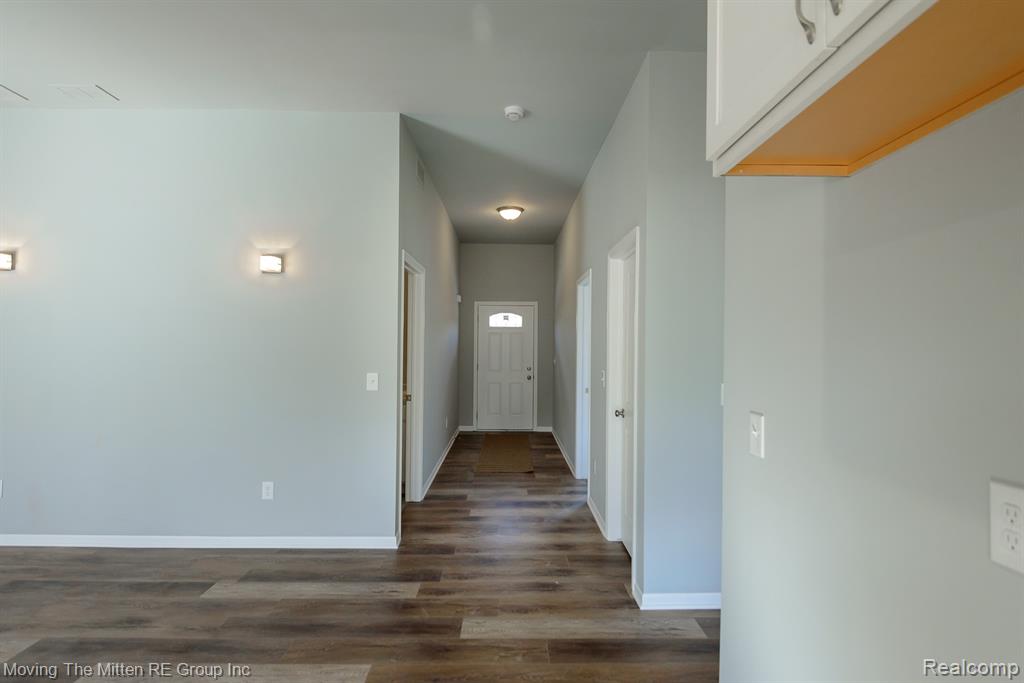 43001 Willow Road, New Boston, MI 48164 — Photo 12