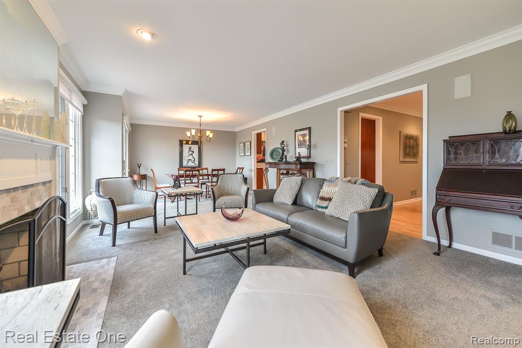 4490 GOLF VIEW Drive, Brighton, MI 48116 — Photo 17