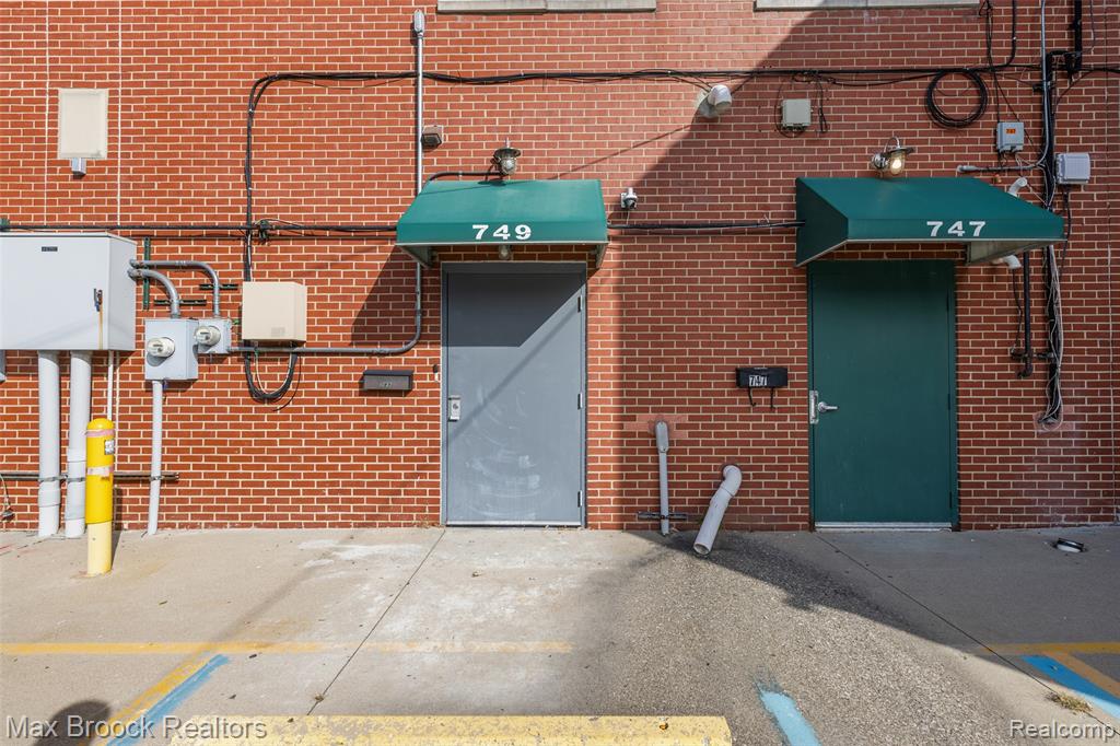 749 W 9 Mile Road, Ferndale, MI 48220 — Photo 13