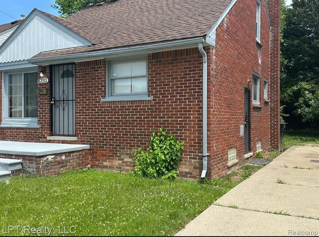 6762 Greenview Avenue, Detroit, MI 48228 — Photo 2