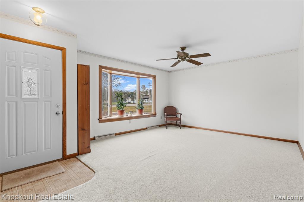 6256 State Road, Vassar, MI 48768 — Photo 9