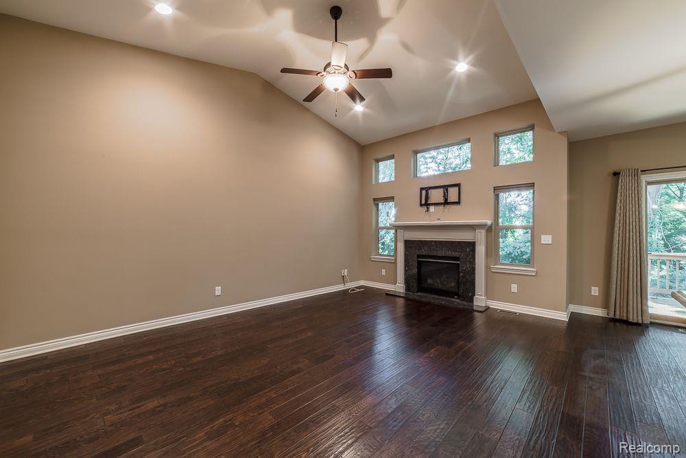 9546 KINGSWAY Circle, Clarkston, MI 48348 — Photo 11