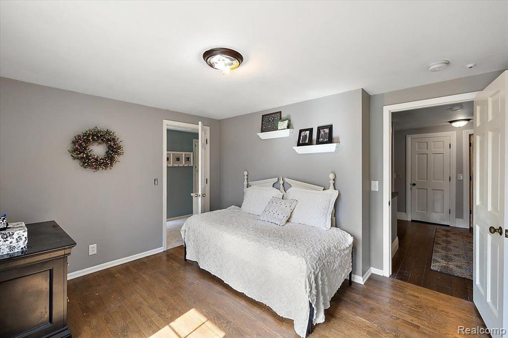 628 BENNINGTON Drive, Bloomfield Hills, MI 48304 — Photo 48