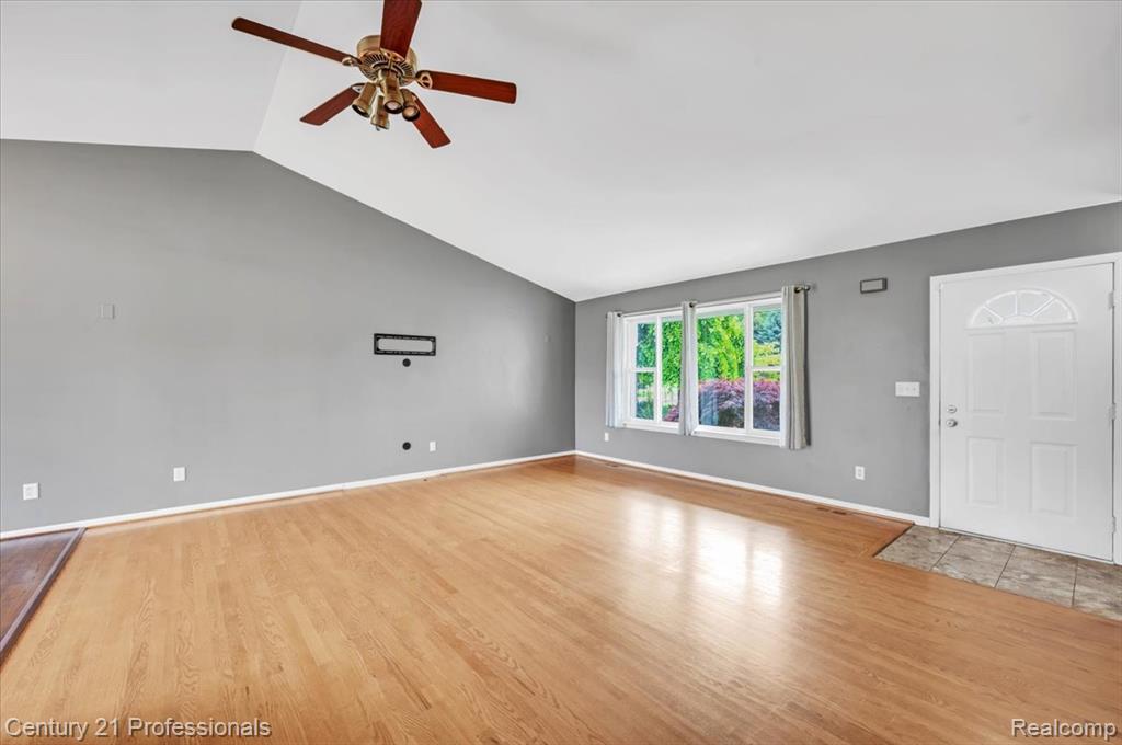 53611 County Line Road, New Baltimore, MI 48047 — Photo 13