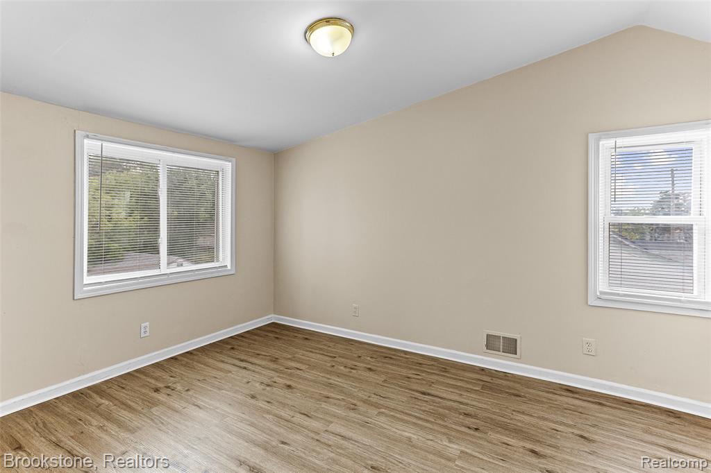 7524 Toepfer Road, Warren, MI 48091 — Photo 18