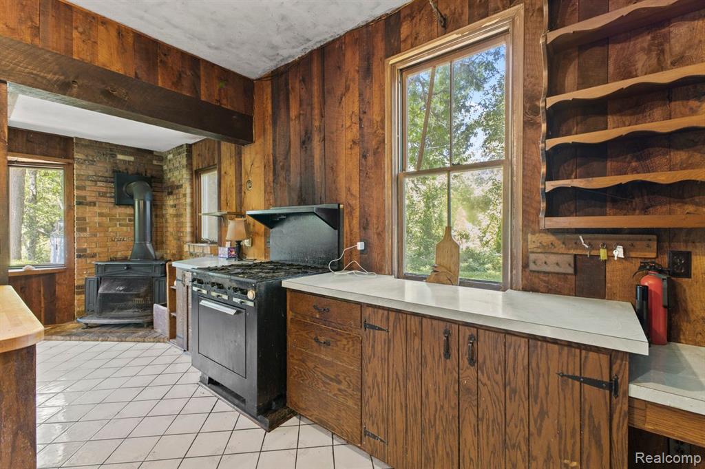 5390 Oak Hill Road, Clarkston, MI 48348 — Photo 17