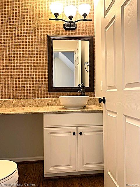 1890 Plumridge Court, Commerce Twp, MI 48390 — Photo 8