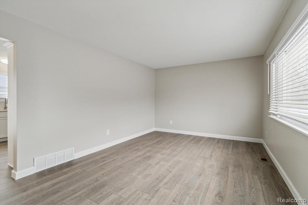 3552 BISHOP Road, Dryden, MI 48428 — Photo 7