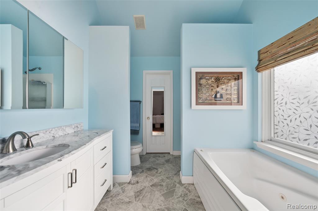 2311 Richwood Road, Auburn Hills, MI 48326 — Photo 17