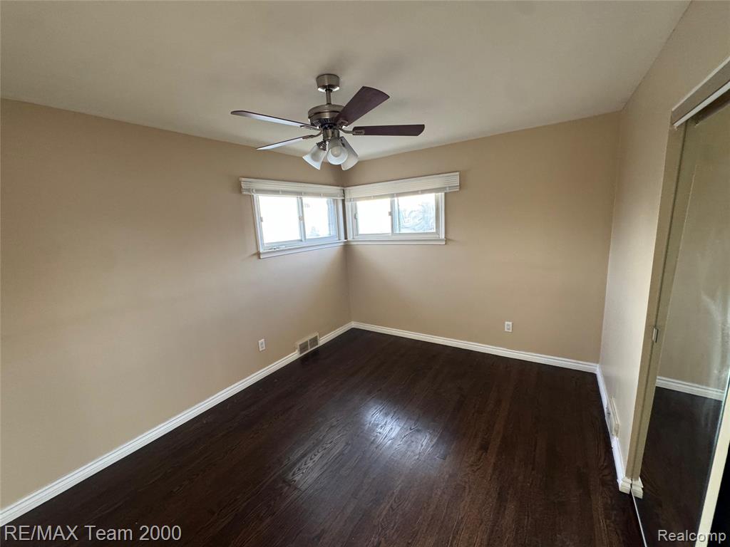 8401 Nightingale Street, Dearborn Heights, MI 48127 — Photo 7