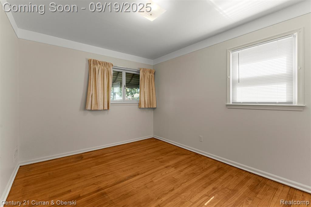 9001 Leverne, Redford, MI 48239 — Photo 21