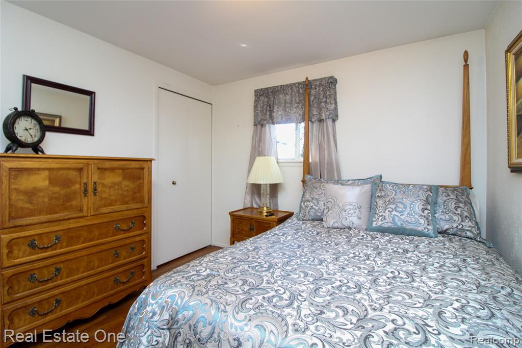 6942 Leslee Crest Drive, West Bloomfield, MI — Photo 30