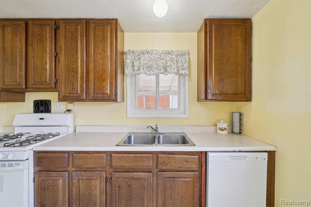 7471 AFFELDT Street, Westland, MI — Photo 16