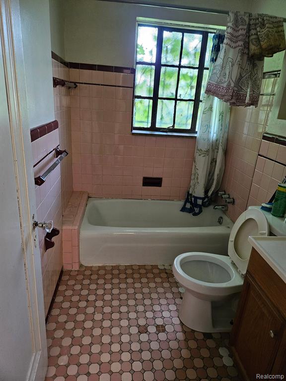 9665 COYLE Street, Detroit, MI 48227 — Photo 6