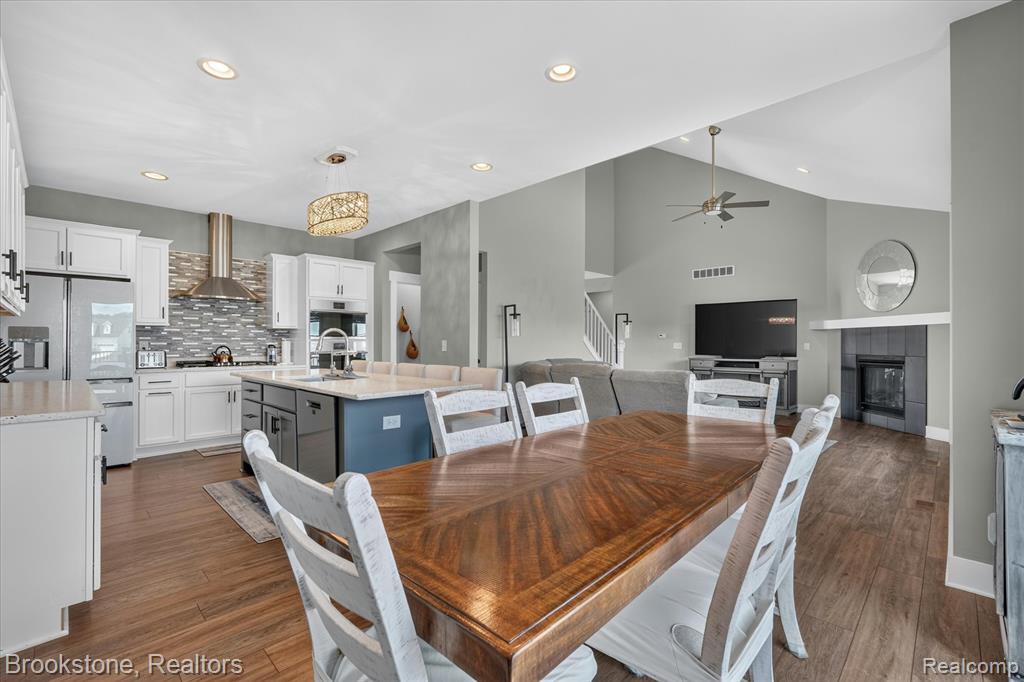 9830 Loretta Lane, South Lyon, MI 48178 — Photo 10