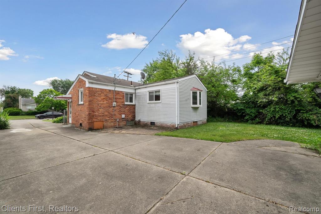 939 Deering Street, Garden City, MI — Photo 23