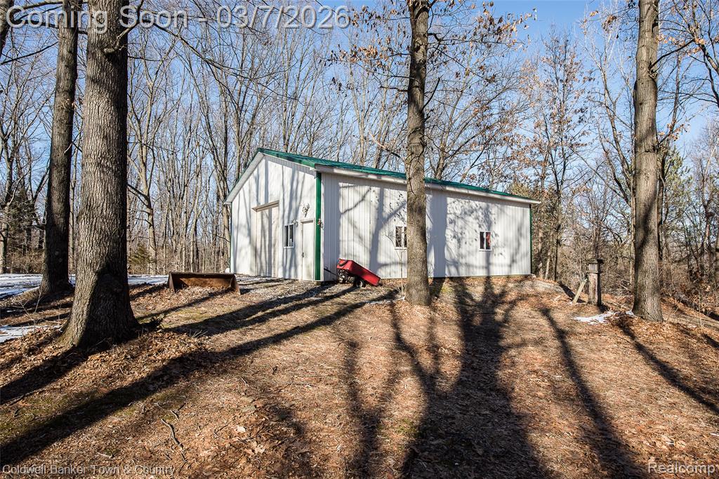 1890 Hidden Valley Road, Howell, MI 48843 — Photo 43