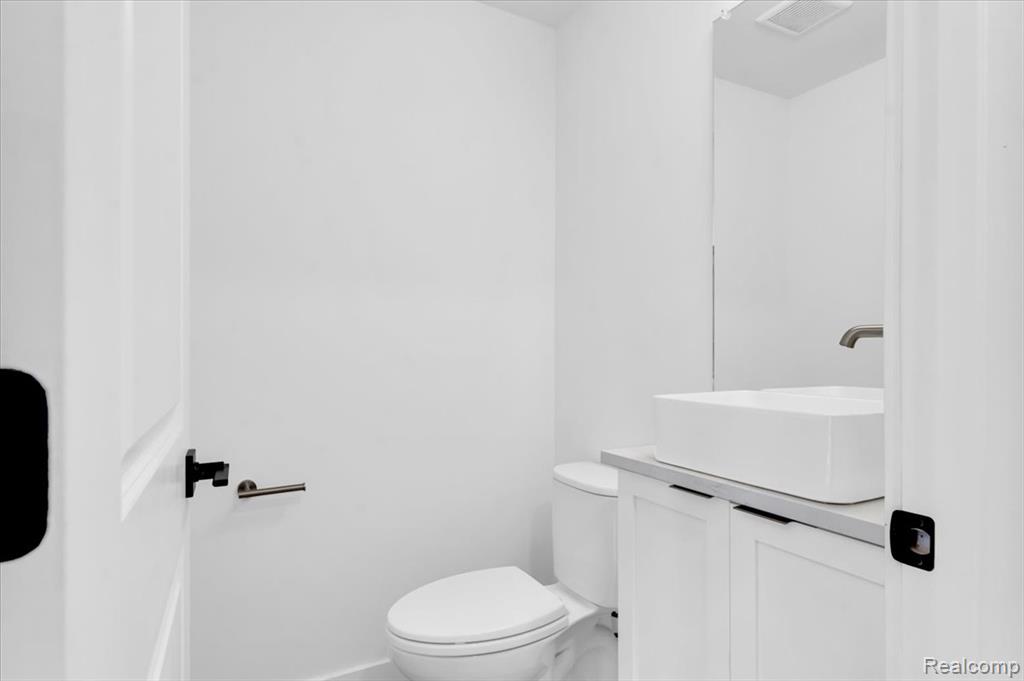 3416 COCHRANE ST, 4, Detroit, MI 48208 — Photo 15
