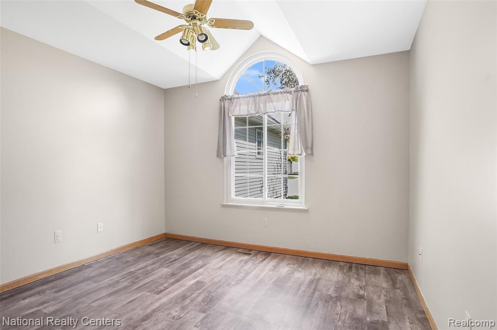 865 Challenging Trail, South Lyon, MI 48178 — Photo 14