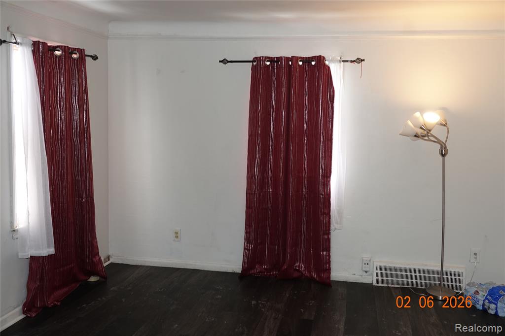 7828 WESTWOOD Street, Detroit, MI 48228 — Photo 8