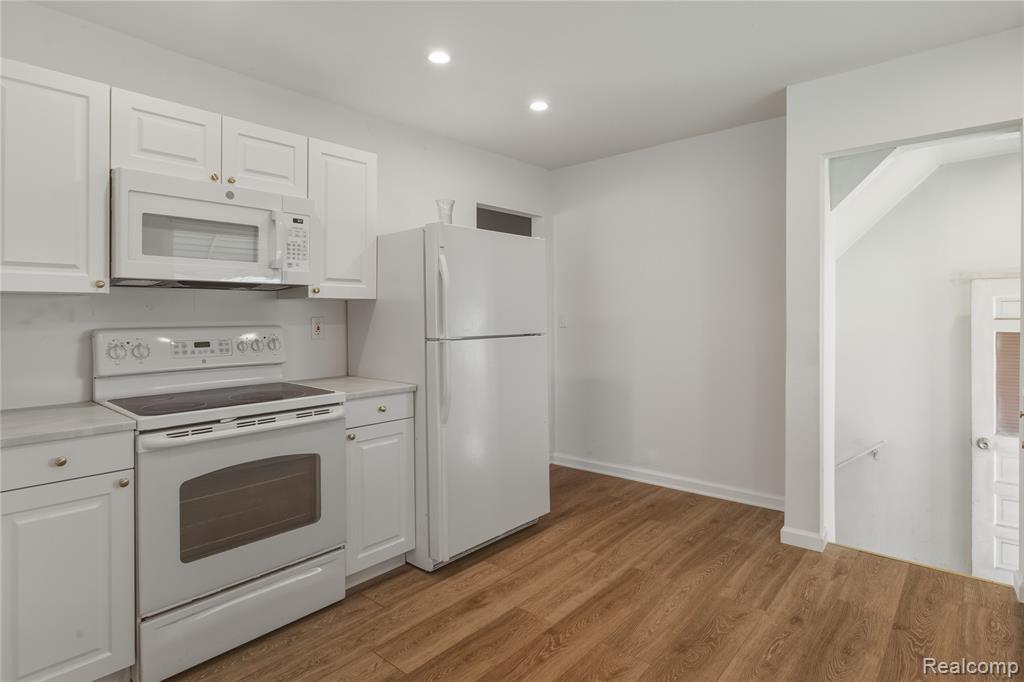 608 Nevada Avenue, Pontiac, MI 48341 — Photo 12