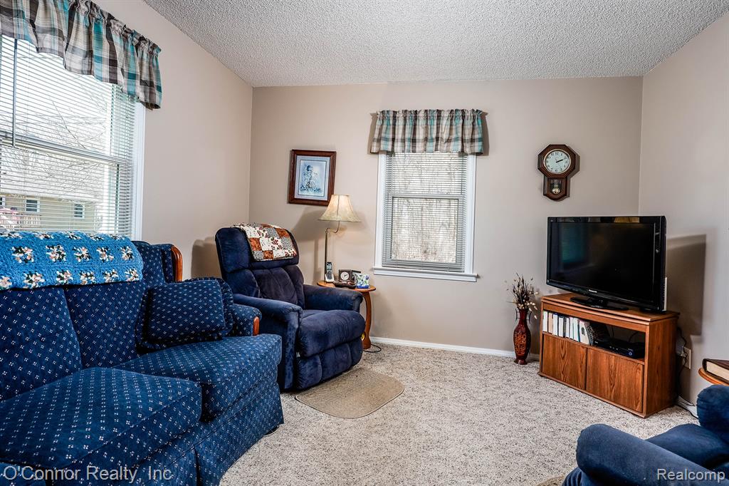 1112 17th Street, Marysville, MI 48040 — Photo 11