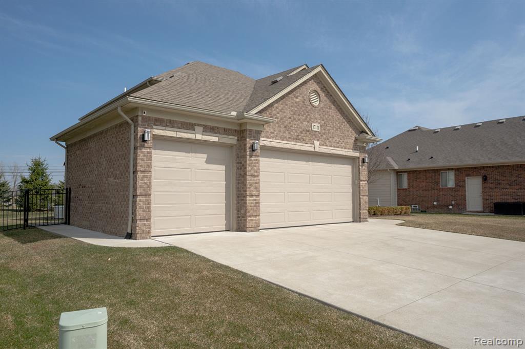 17121 Chianti Court, Macomb, MI 48042 — Photo 49
