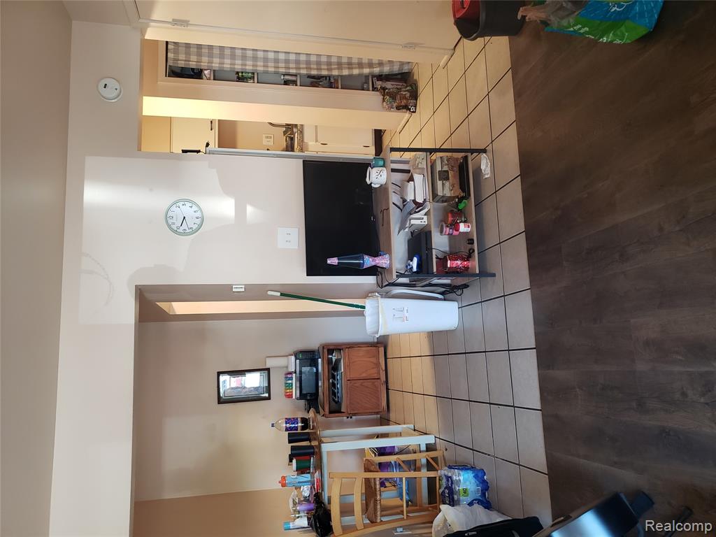 4534 Raubinger Road, Swartz Creek, MI 48473 — Photo 11