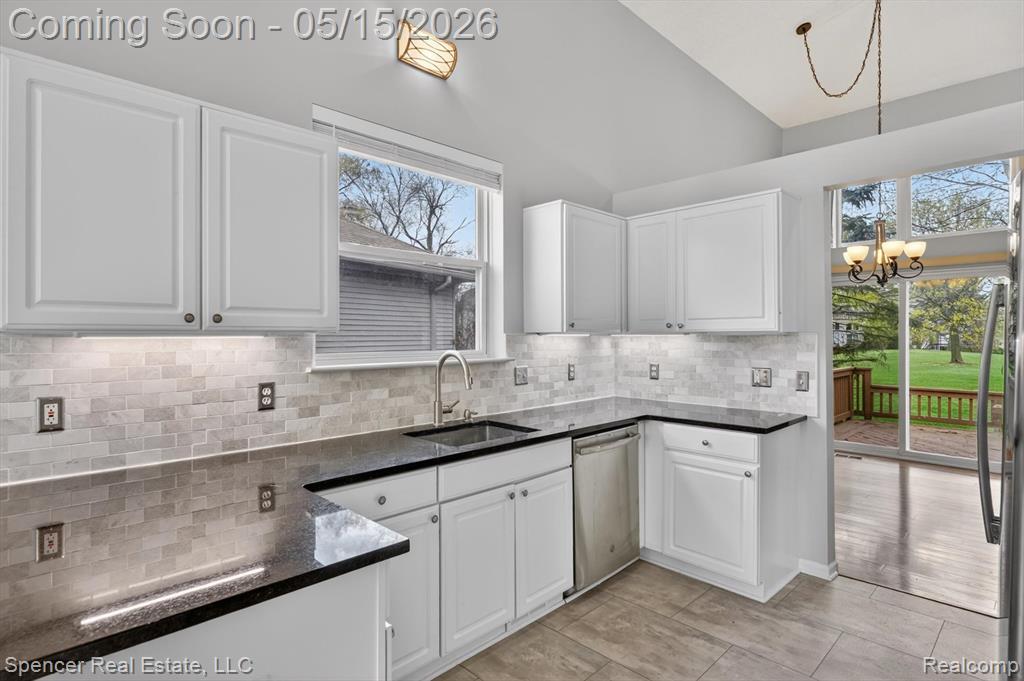 3141 Bridlewood Drive, Rochester, MI 48306 — Photo 17