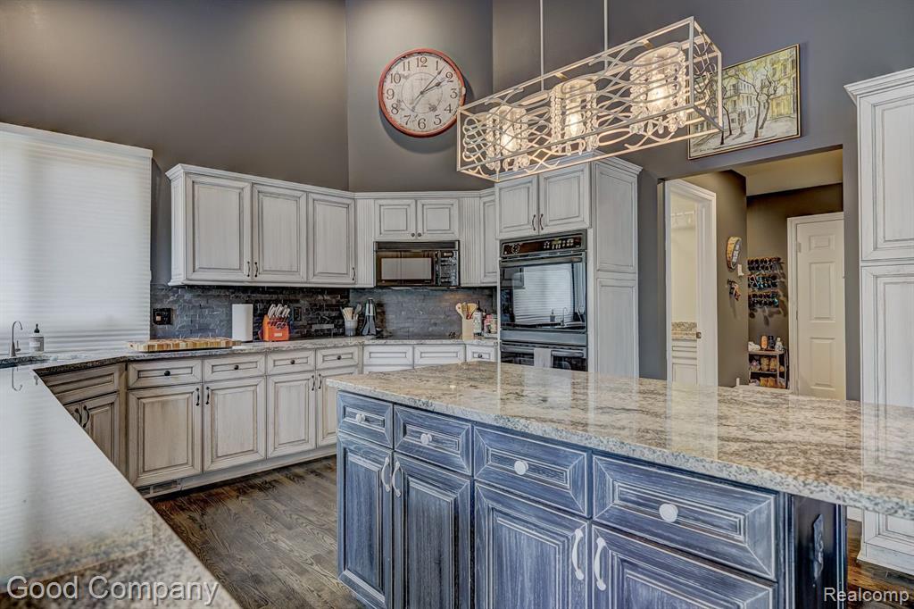 55195 WHITNEY Drive, Shelby Twp, MI 48315 — Photo 23